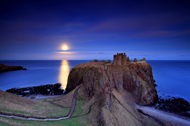 Moonrise - Dunnottar Castle, Aberdeenshire